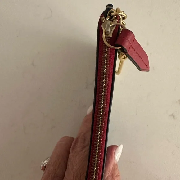 Gucci Blue Floral GG Supreme Card & Key Pouch with Pink Trim - Picture 6 of 7